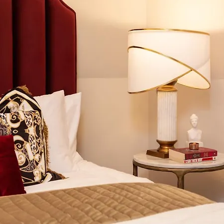 Qult - Invictus * Bucarest