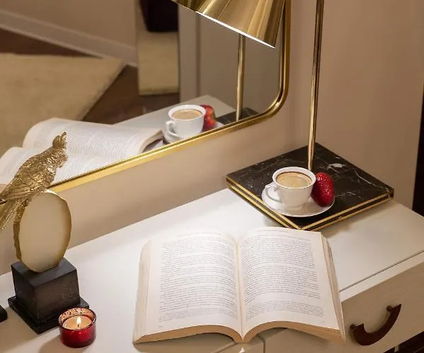 شقة Qult - Invictus