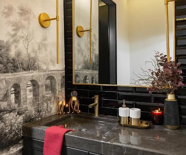 Qult - Invictus * بوخارست