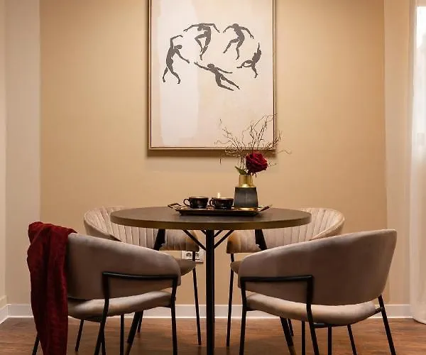 Qult - Invictus Bucharest