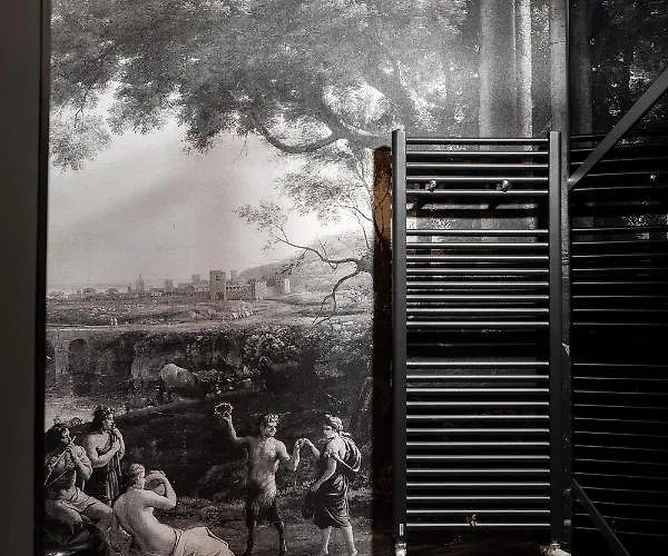 Apartment Qult - Invictus *