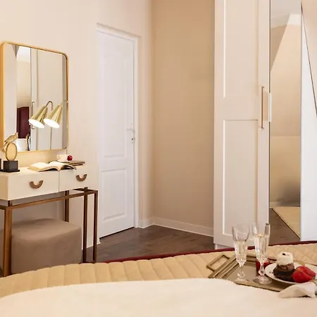 Qult - Invictus Bukareszt