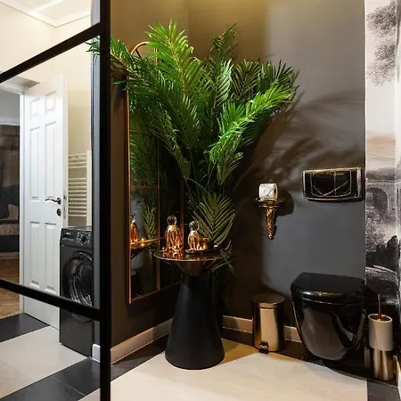 Apartament Qult - Invictus