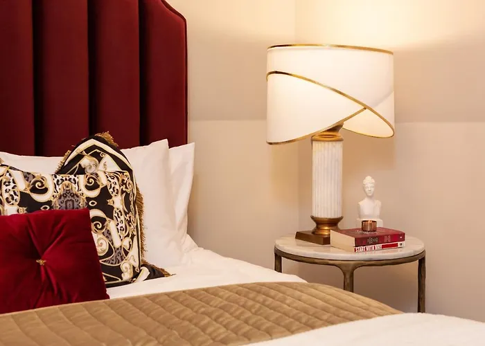 Qult - Invictus * 布加勒斯特