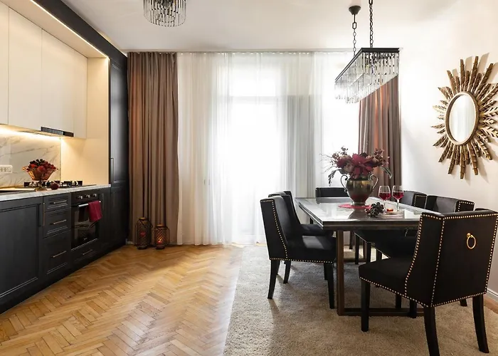 Qult - Invictus Apartament Bucureşti