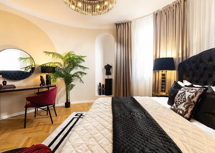 Qult - Invictus Apartment Bucharest